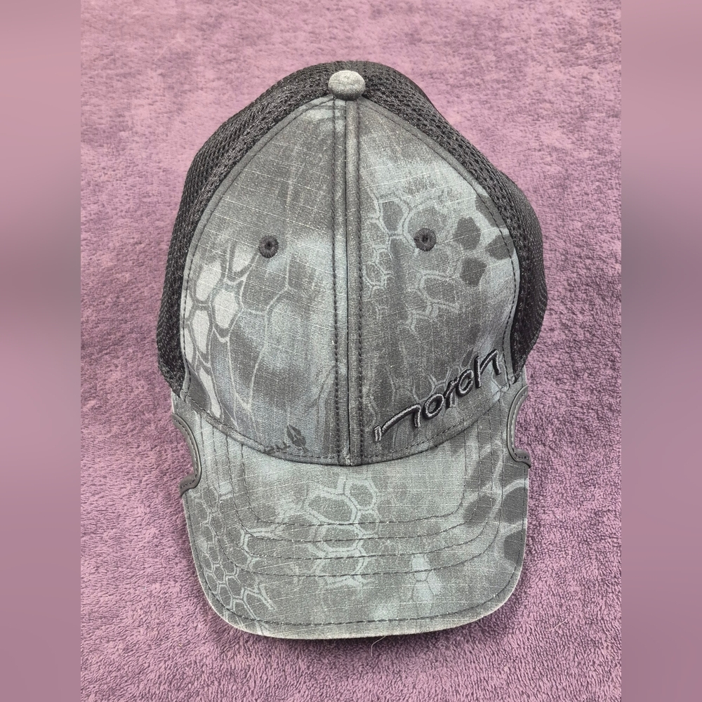 Notch Gear Classic Hat Black Flex Fit Tactical Camo Sunglass Notches Fitted L/XL